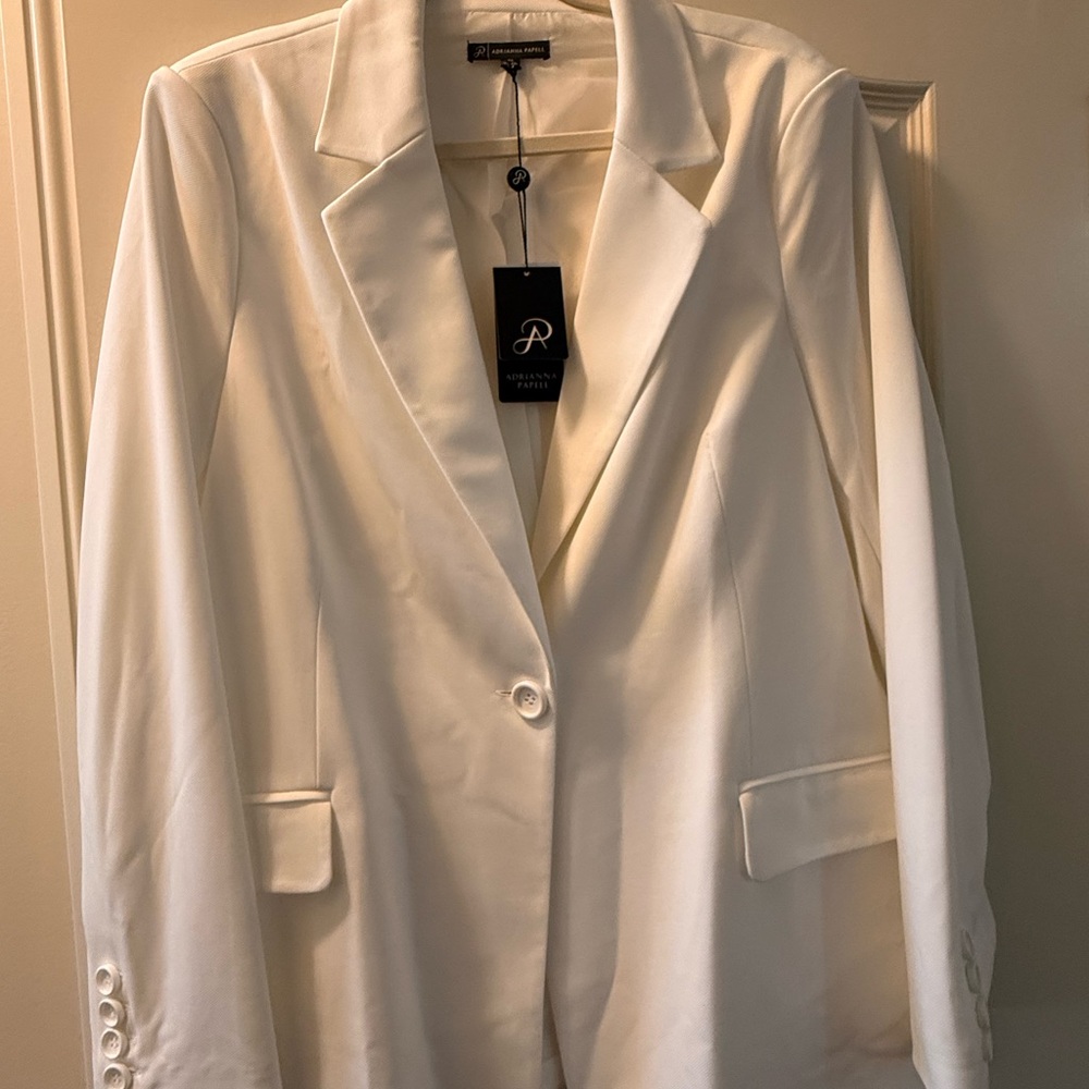 Adrianna Papell Classic White Blazer